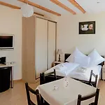 Bed & Breakfast Bursztynowe Buki Ladek-Zdroj