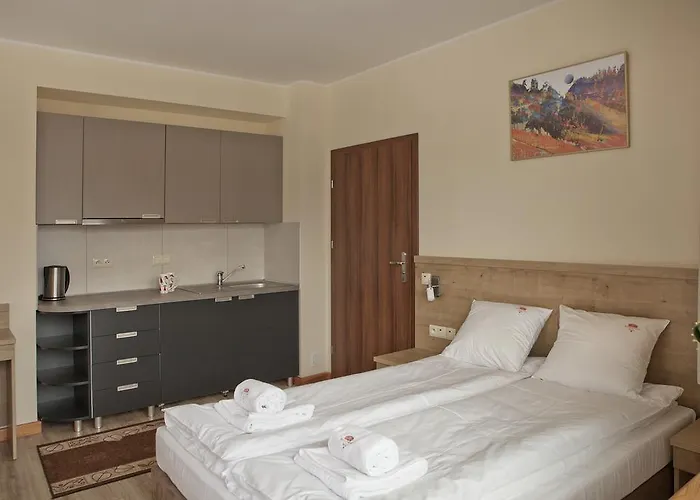 Bursztynowe Buki Bed & Breakfast 3*